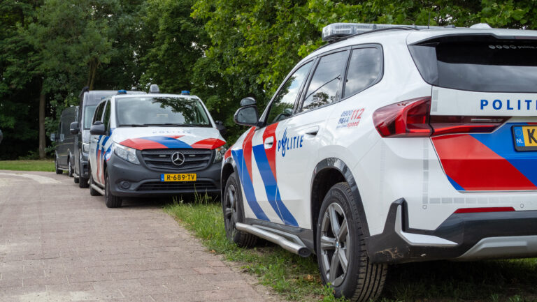 Politieonderzoek aan de Ambachtsweg in Nijmegen na vondst persoon
