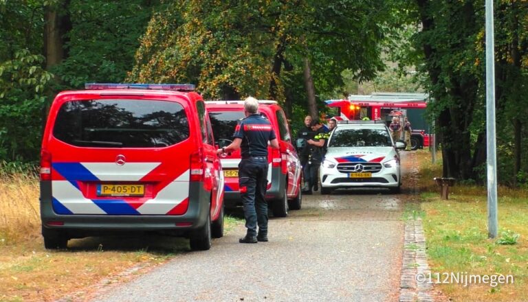 Brandweer en politie uitgerukt voor dumping aan de Nijmeegsebaan